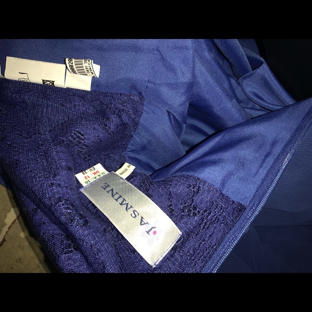Beautiful blue drees - Picture 6 of 9